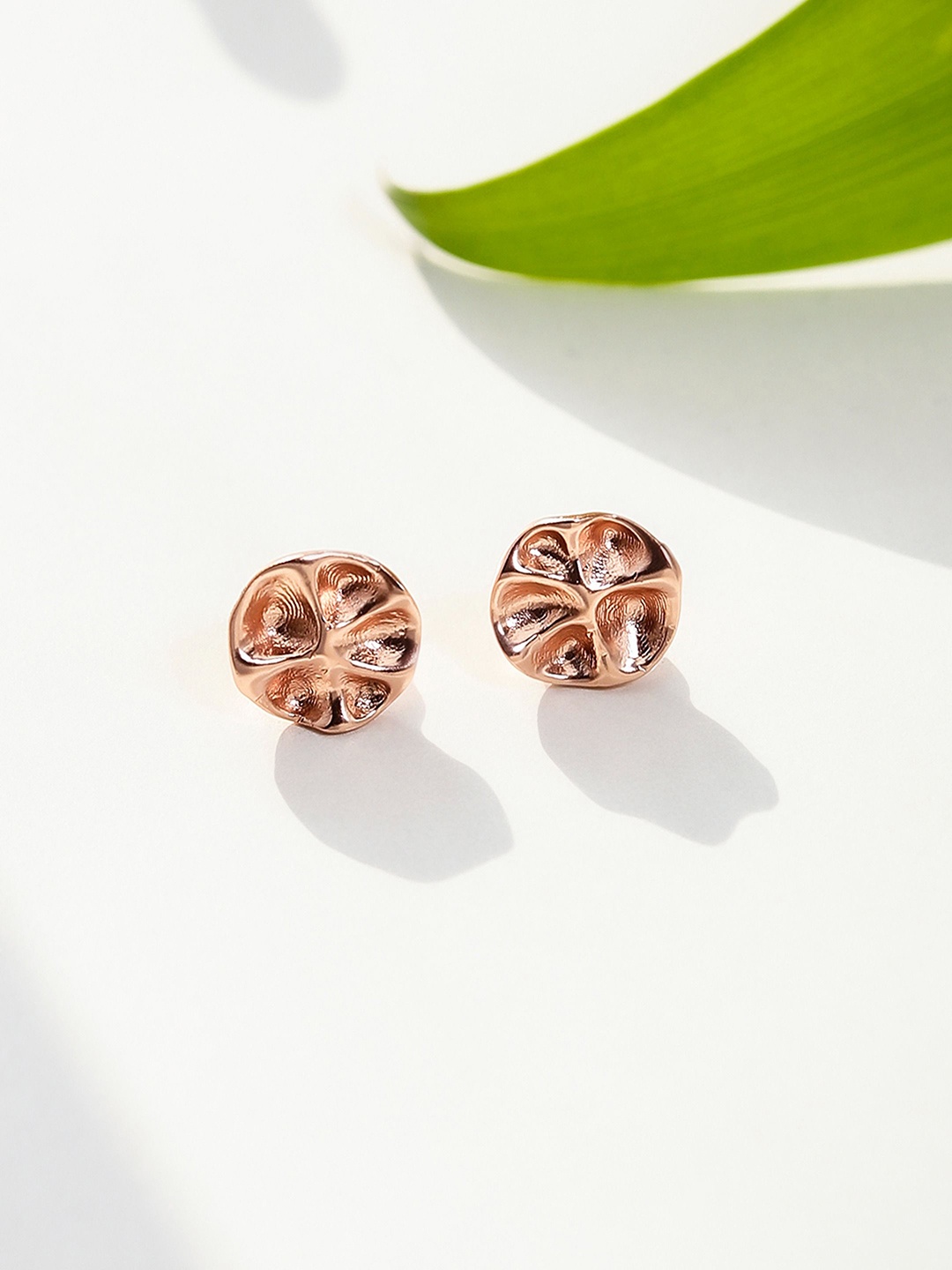 

DIAVO Contemporary Studs Earrings, Rose gold