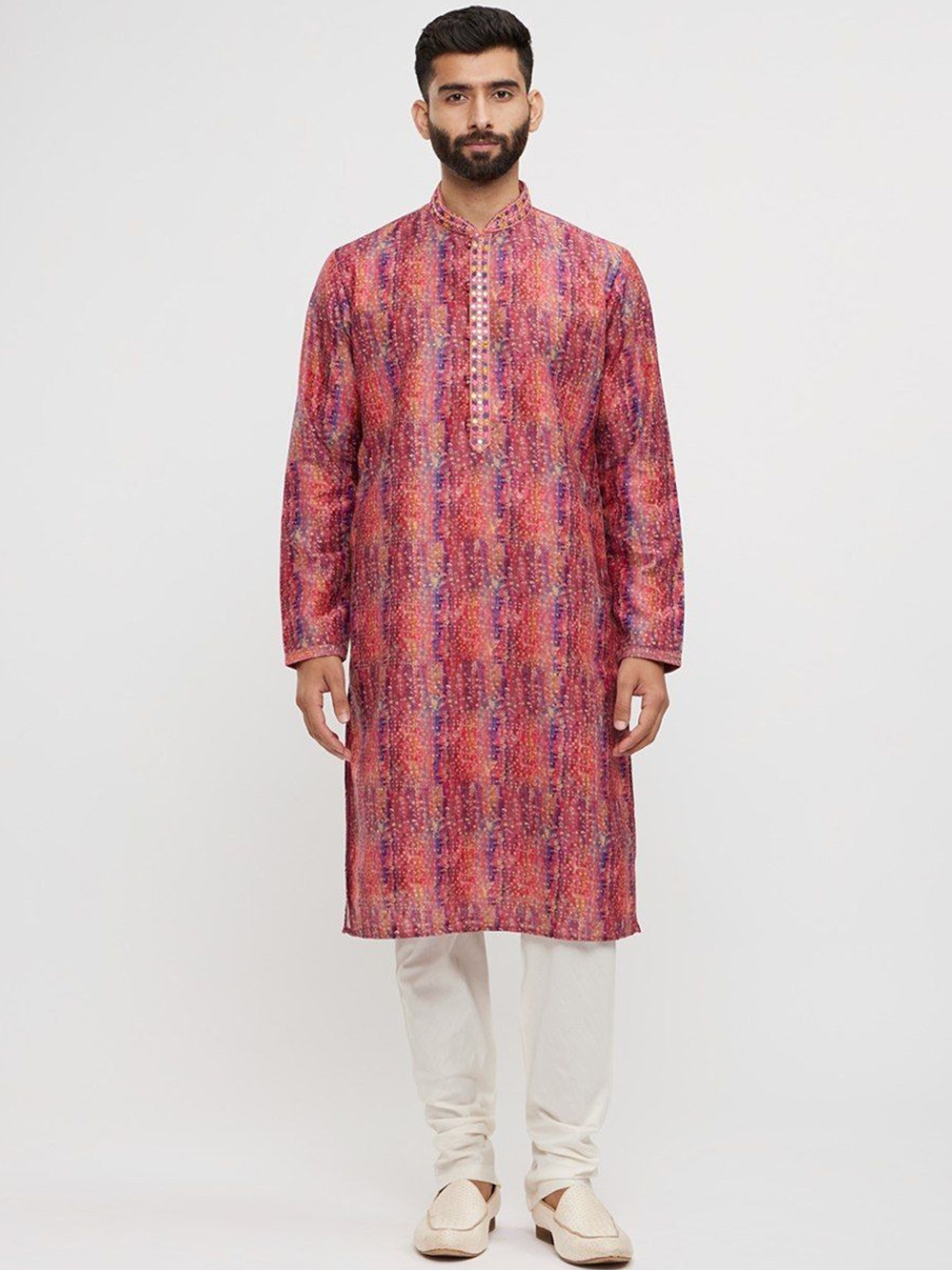 

Twamev Men Embroidered Regular Mirror Work Kurta with Trousers, Red