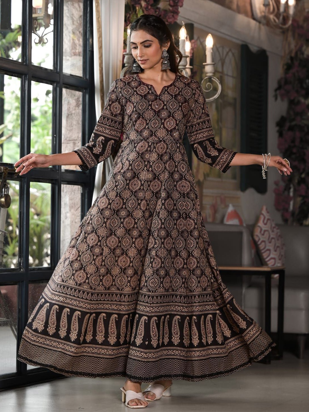 

Meena Bazaar Women Floral Printed Maxi Dress, Black