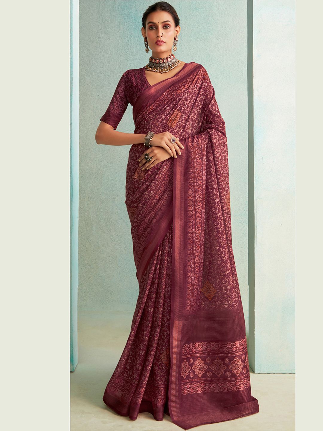 

Satrani Floral Zari Pure Silk Banarasi Saree, Maroon