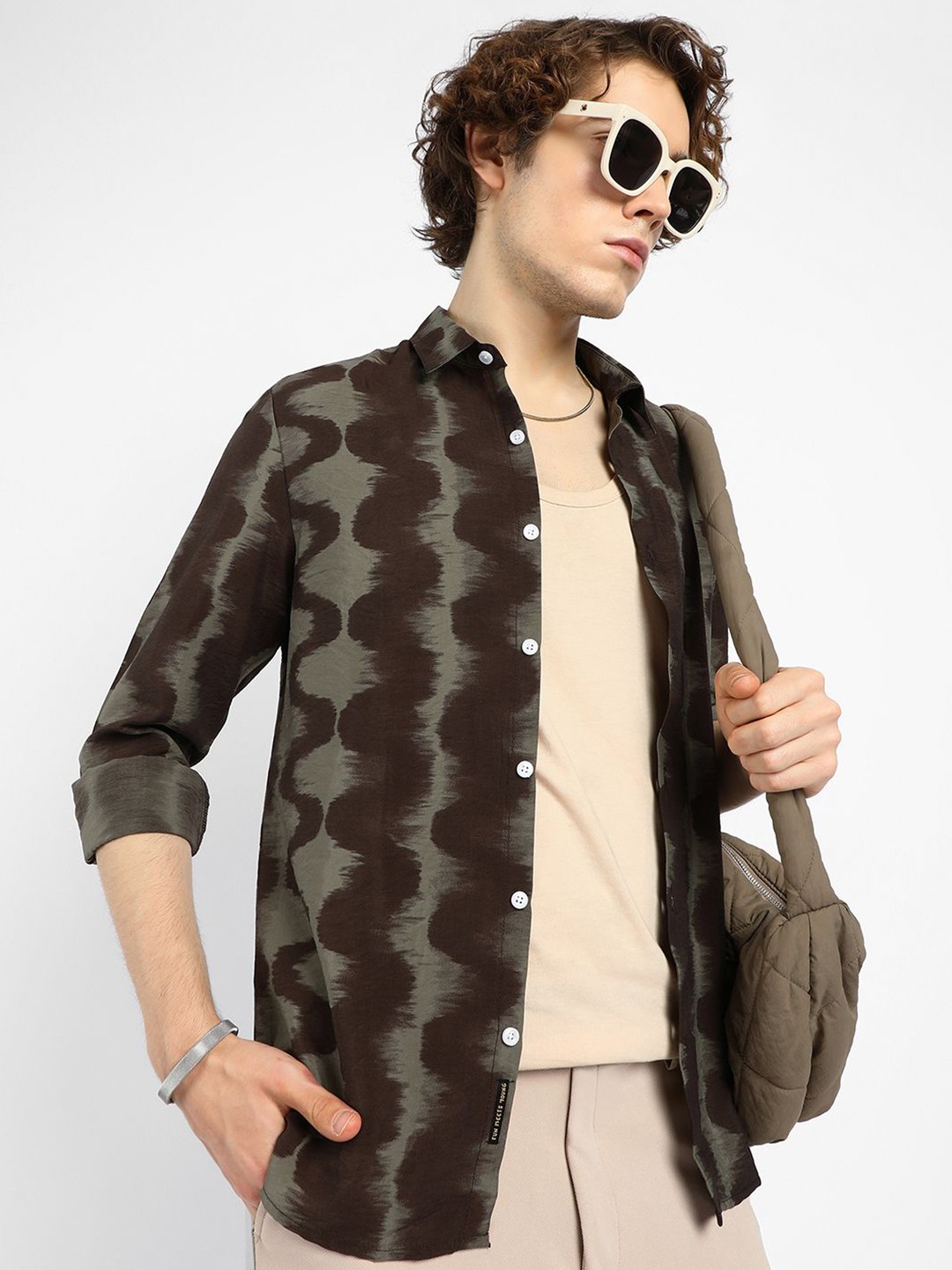 

Campus Sutra Men Comfort Spread Collar Abstract Printed Comfort Fit Casual Shirt, Olive