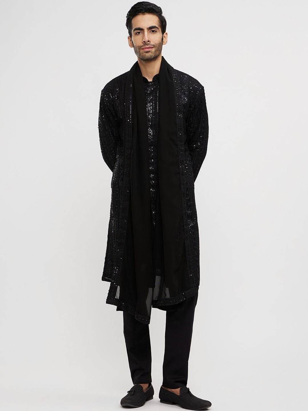 

Twamev Men Floral Embroidered Regular Sequinned Kurta with Churidar & With Dupatta, Black