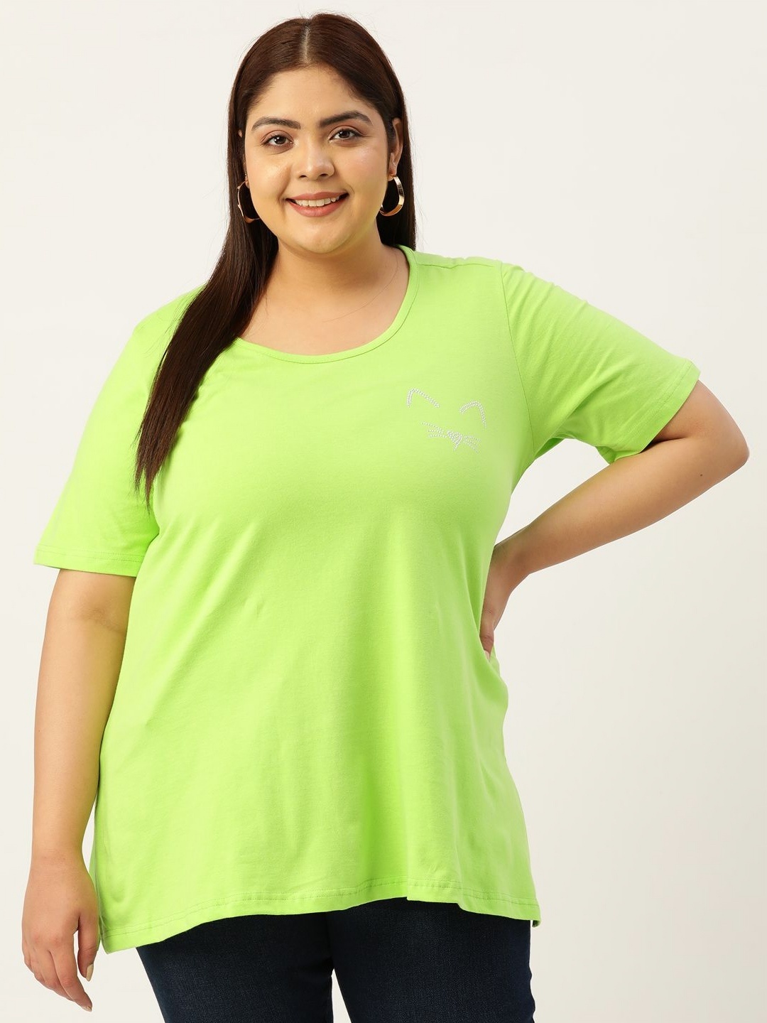 

theRebelinme Women T-shirt, Green