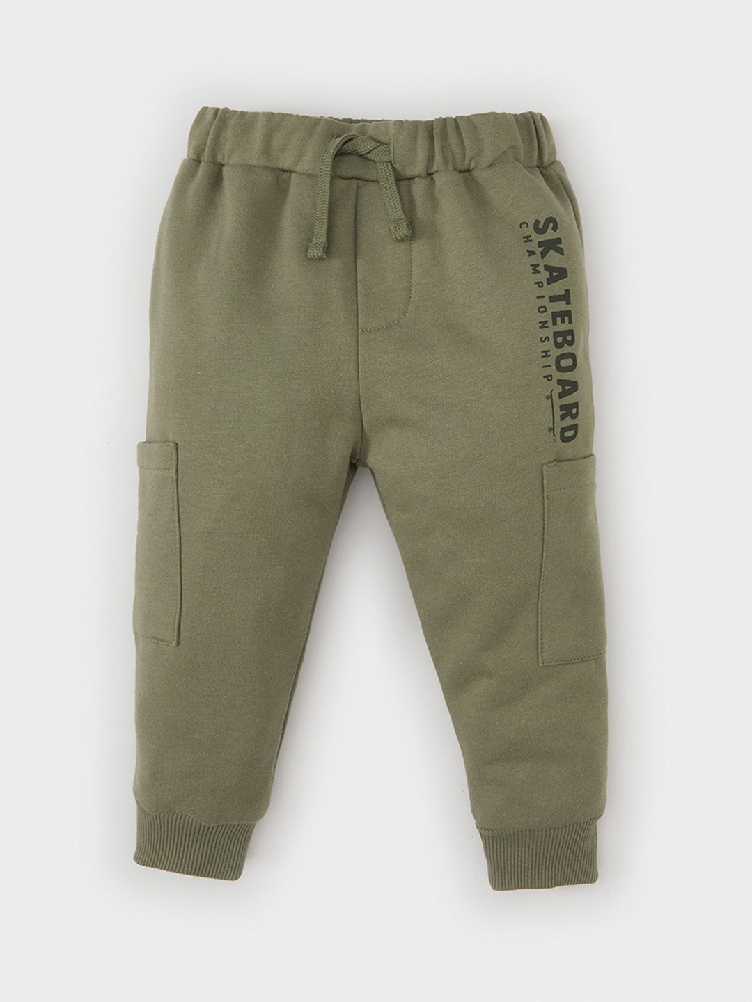 

DeFacto Boys Joggers Trousers, Na