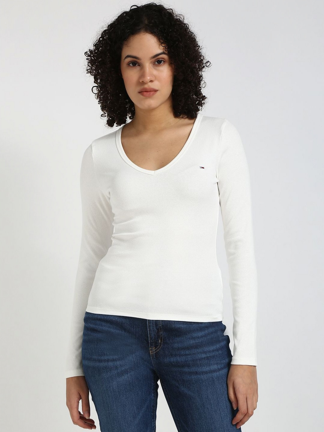 

Tommy Hilfiger Women Monochrome Pockets Slim Fit T-shirt, White