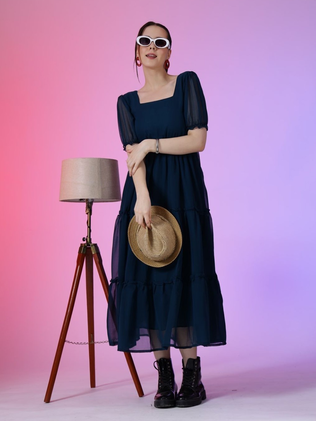 

Krunal Raiyani Women Square Neck Fit & Flare Midi Dress, Blue