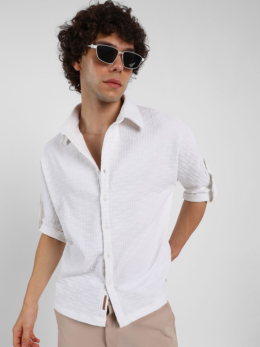 

Campus Sutra Men Comfort Relaxed Fit Wave-Tactile Textured Casual Shirt, White