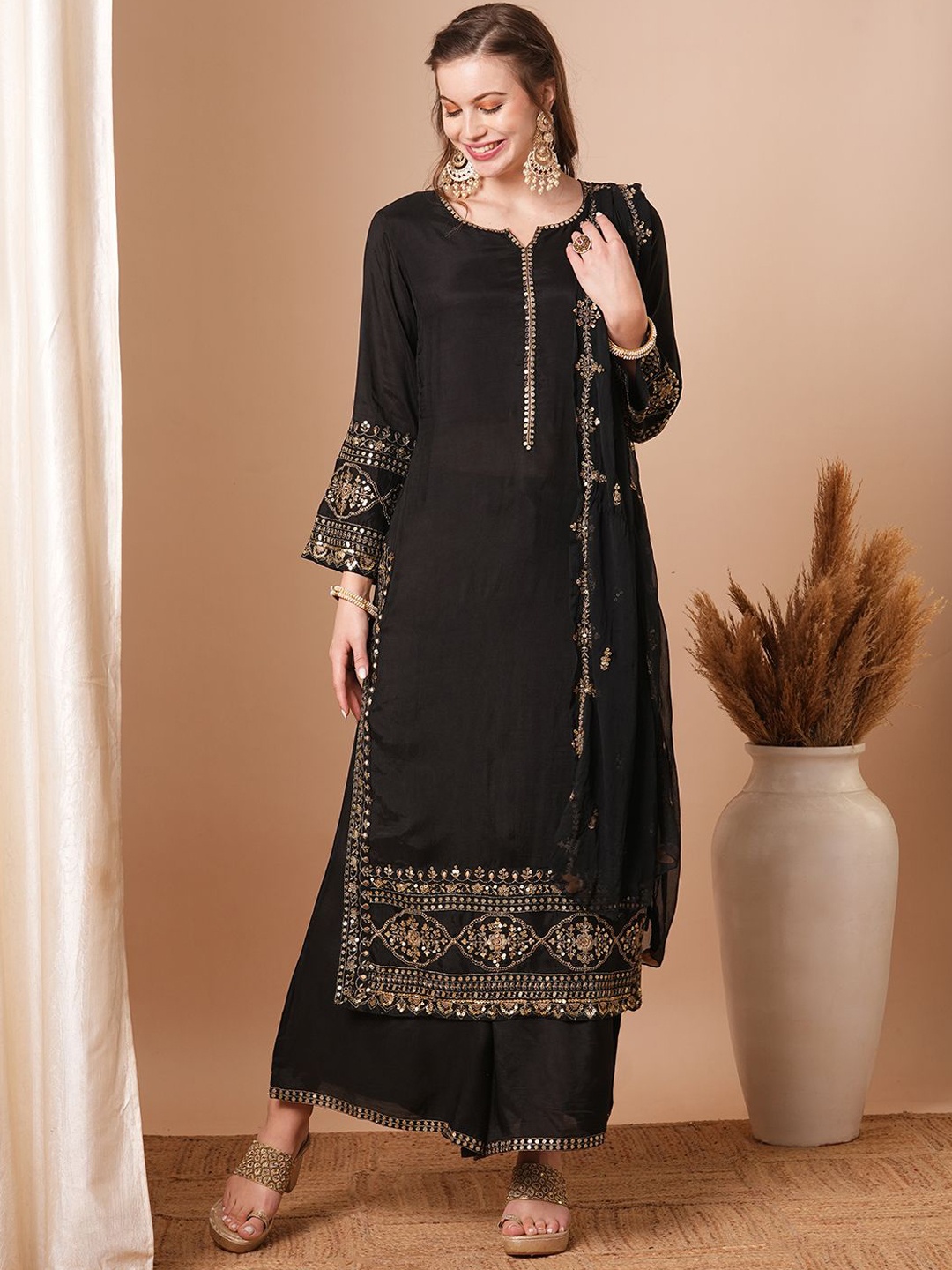 

FASHOR Women Floral Embroidered Panelled Thread Work Kurta with Palazzos & With Dupatta, Black