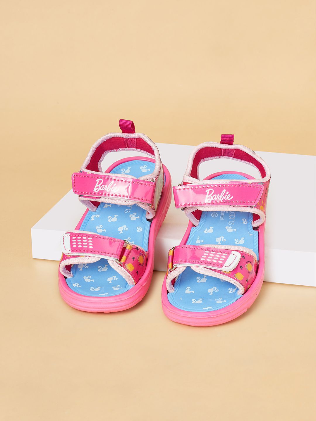 

Pantaloons Junior Girls PU Comfort Sandals, Pink