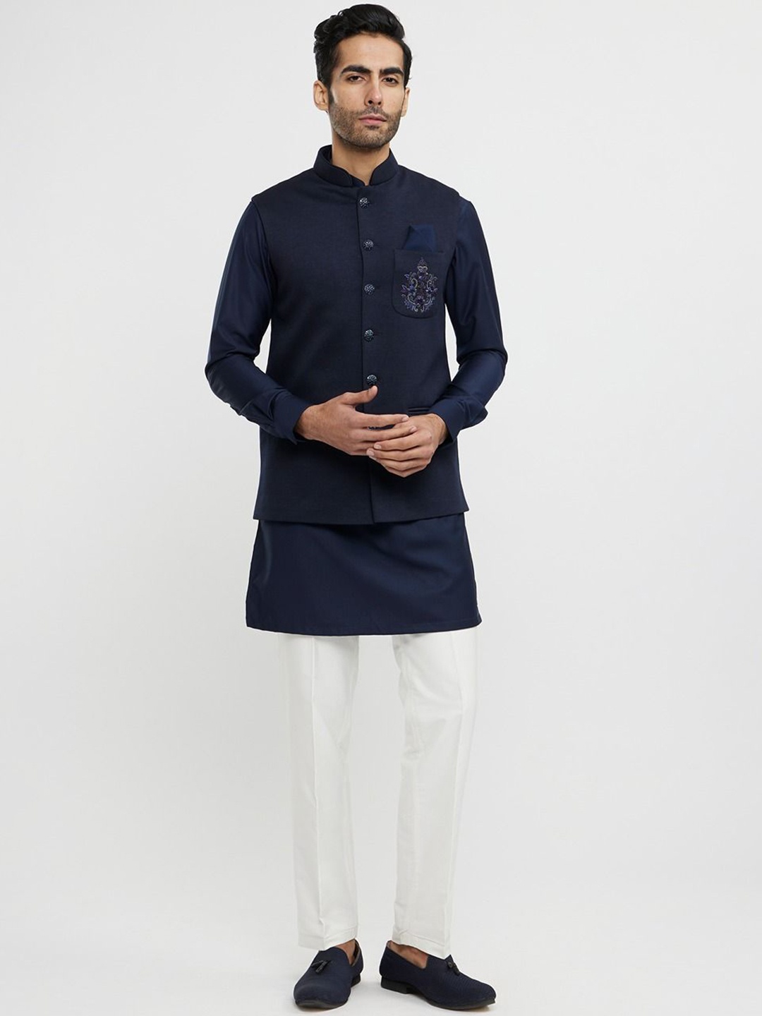 

Twamev Floral Embroidered Moti & Thread Work Straight Kurta And Trousers With Jacket, Blue