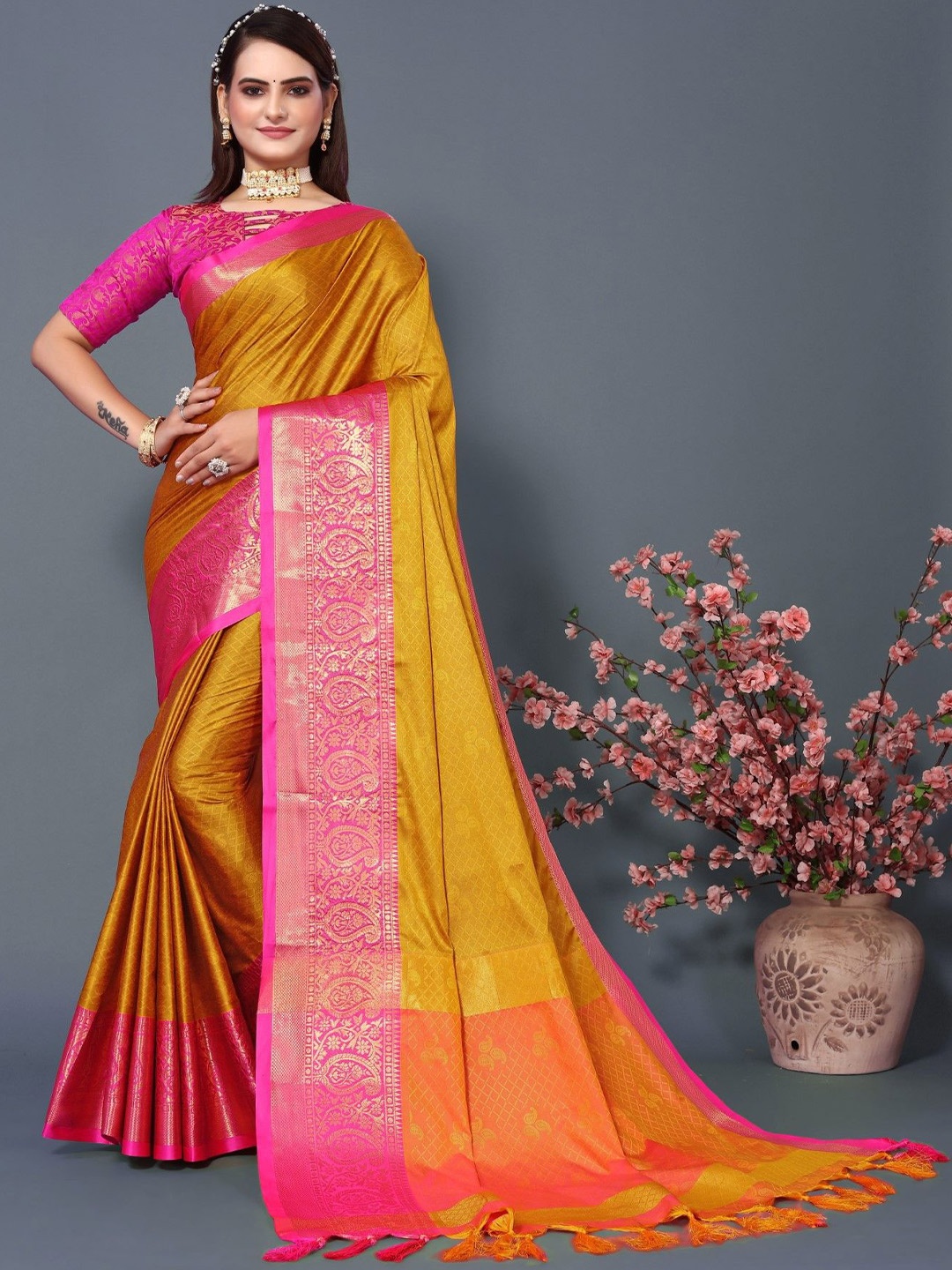 

LeeliPeeri Designer Ethnic Motifs Zari Silk Blend Saree, Gold