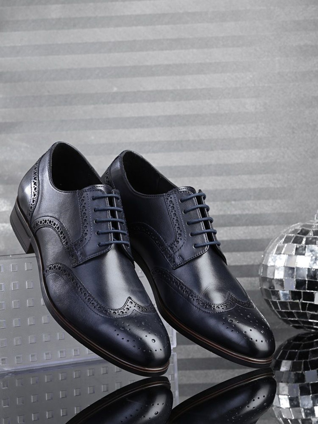

Overdrive Men Formal Brogues, Navy blue