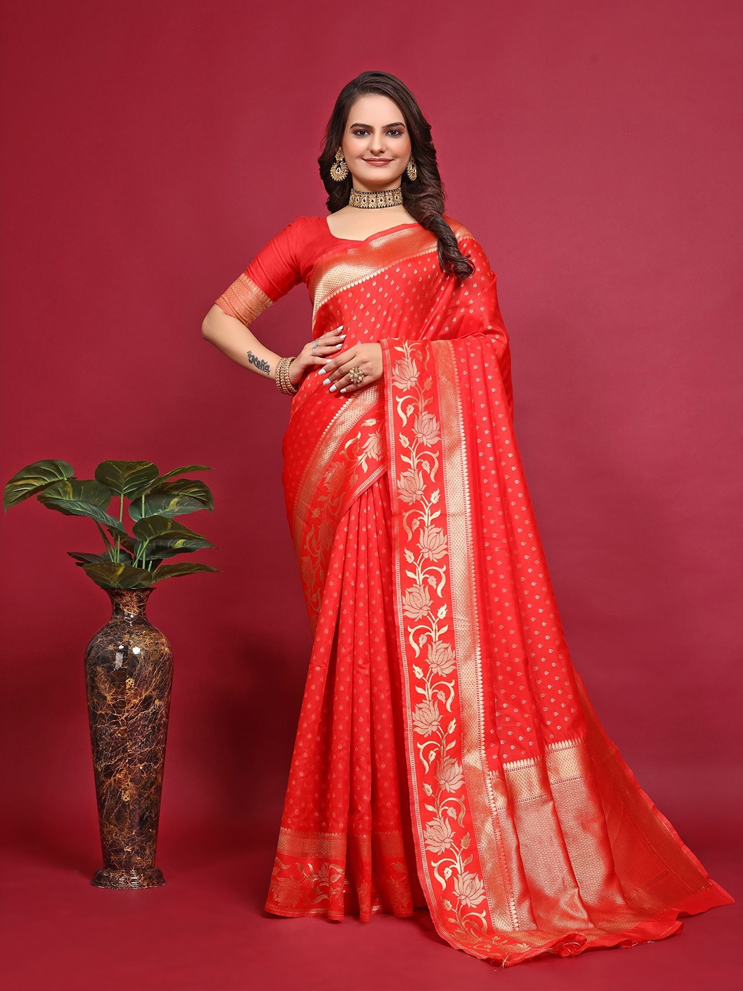 

SHRIMAY Woven Design Zari Art Silk Banarasi Saree, Red