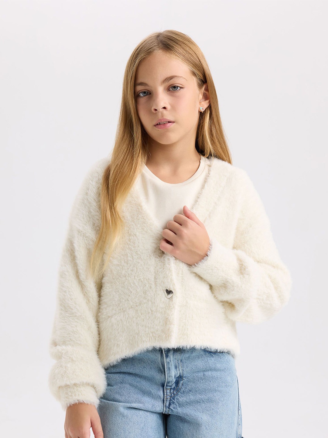 

DeFacto Girls V-Neck Long Sleeves Cardigan Sweaters, White