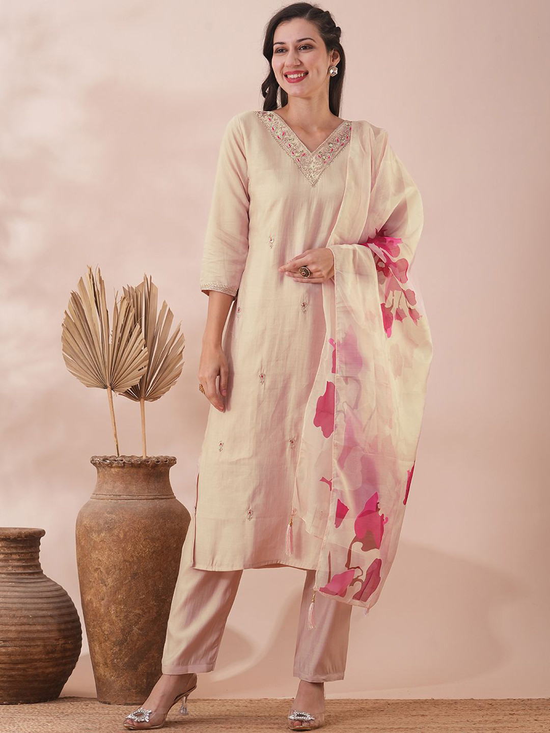 

FASHOR Women Embroidered Regular Kurta with Trousers & With Dupatta, Cream