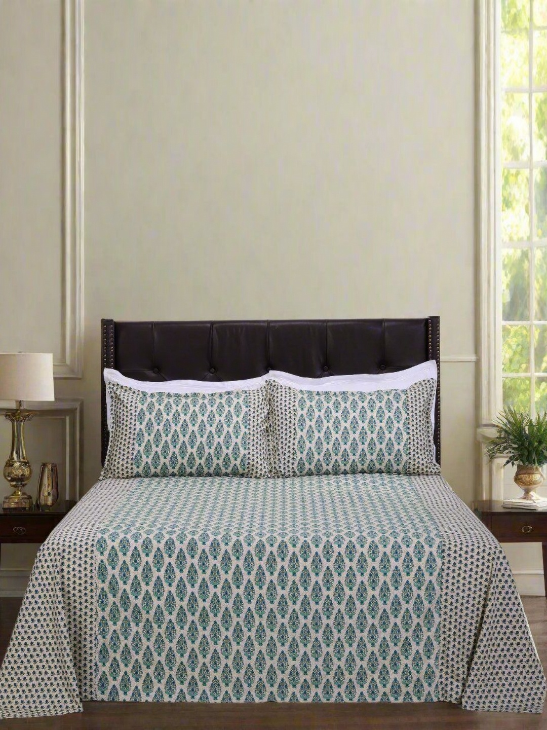 

SHAHENAZ Green & Beige Floral Cotton 120 TC Double Queen Bedsheet with 2 Pillow Covers