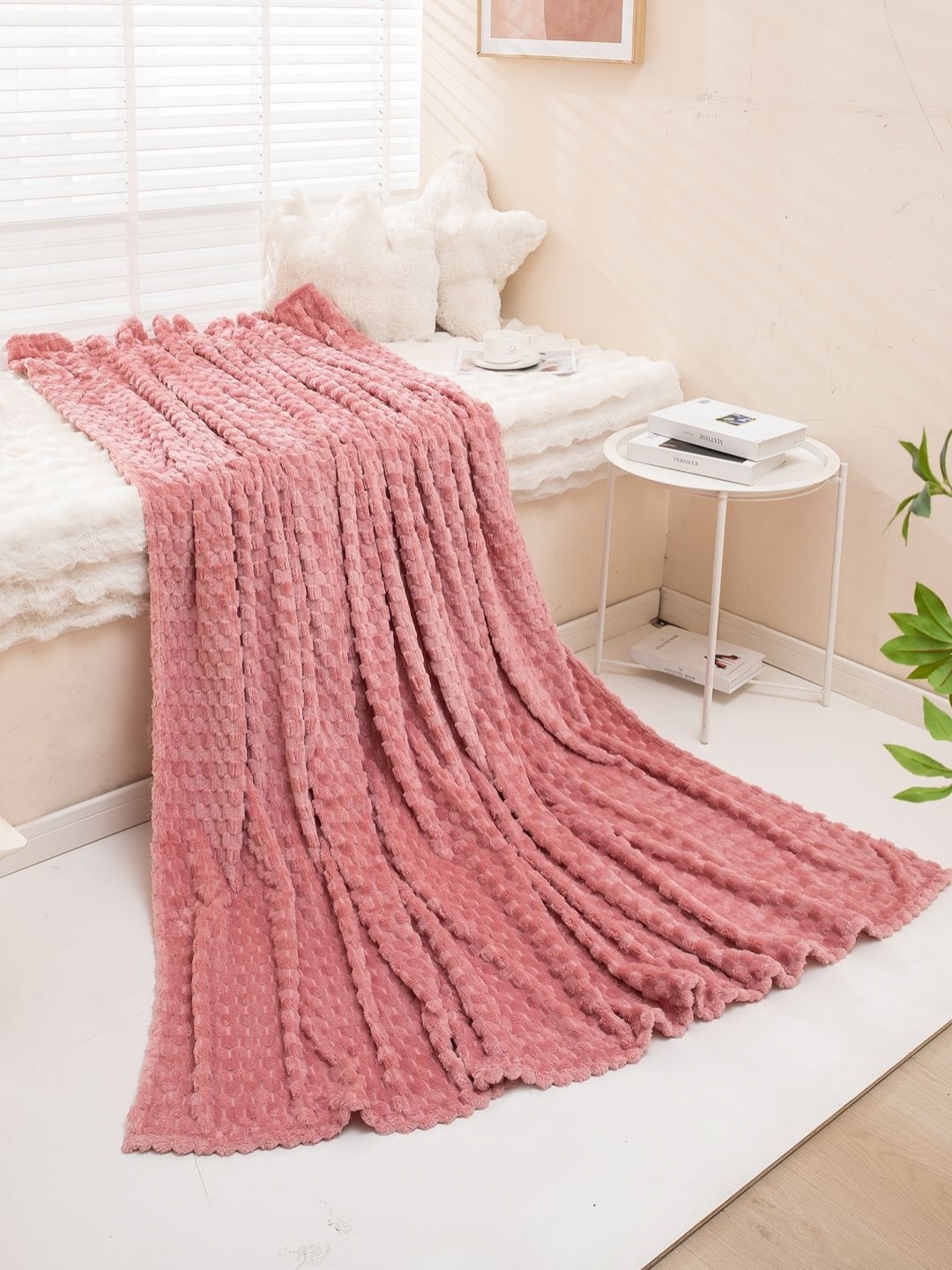 

HOKIPO Pink Fleece AC Room 210 GSM Double Bed Blanket