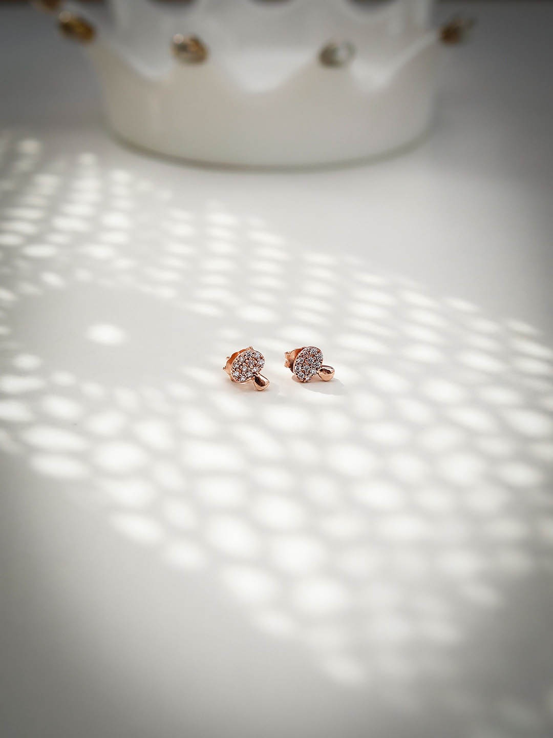 

DIAVO Contemporary Studs Earrings, Rose gold