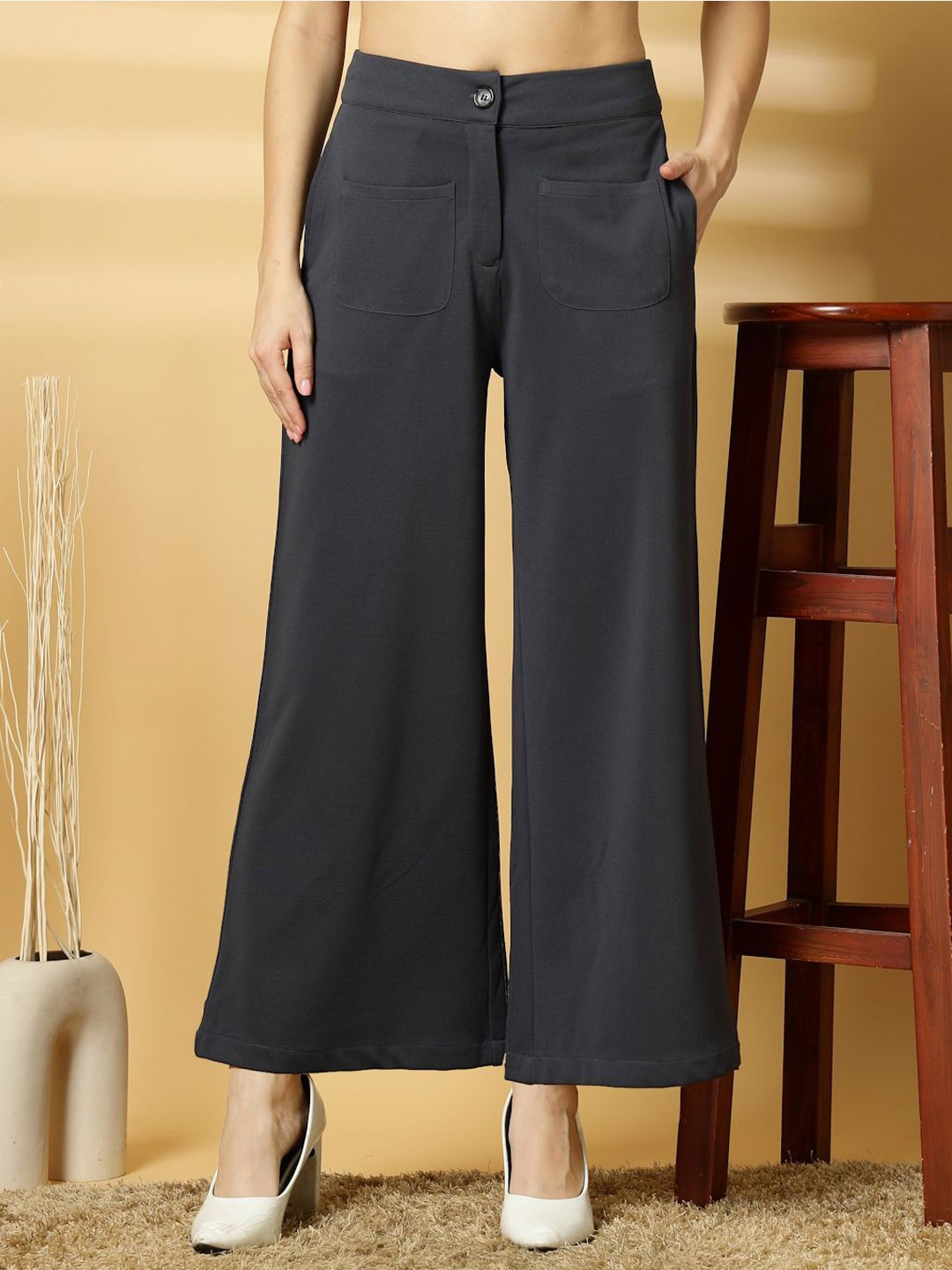 

Oomph! Women Relaxed Trousers, Grey