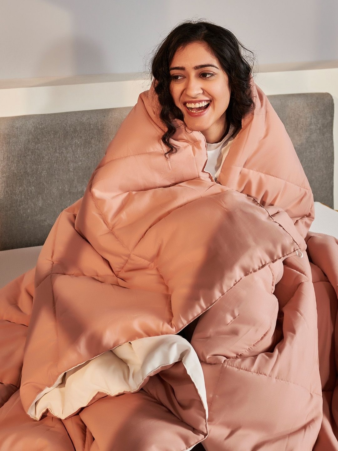 

SleepyCat Pink Luxurious All Season Reversible Comforter