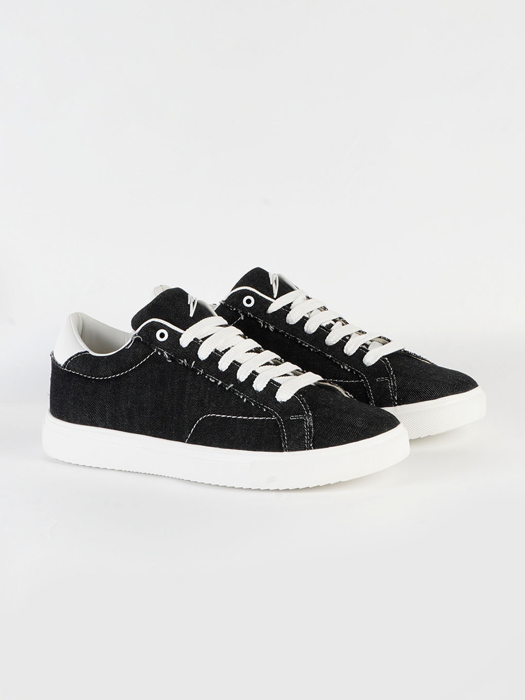 

ZEESH Men Sneakers, Black