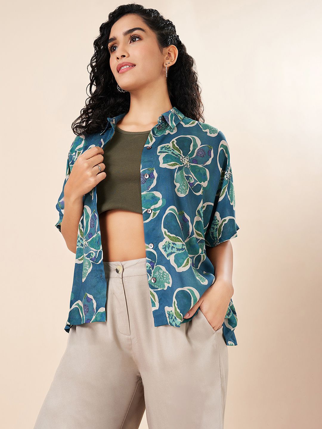 

AKKRITI BY PANTALOONS Women Floral Printed Roll-Up Sleeves Top, Blue