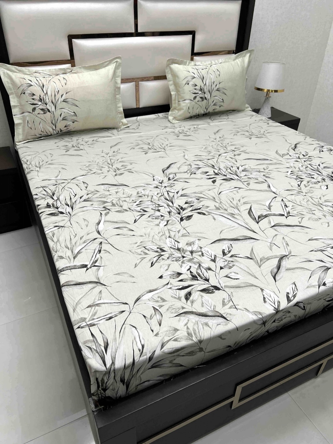 

Pure Decor Cotton King Size Double Bedsheet With 2 Pillow Covers 2.74m X 2.74m, White