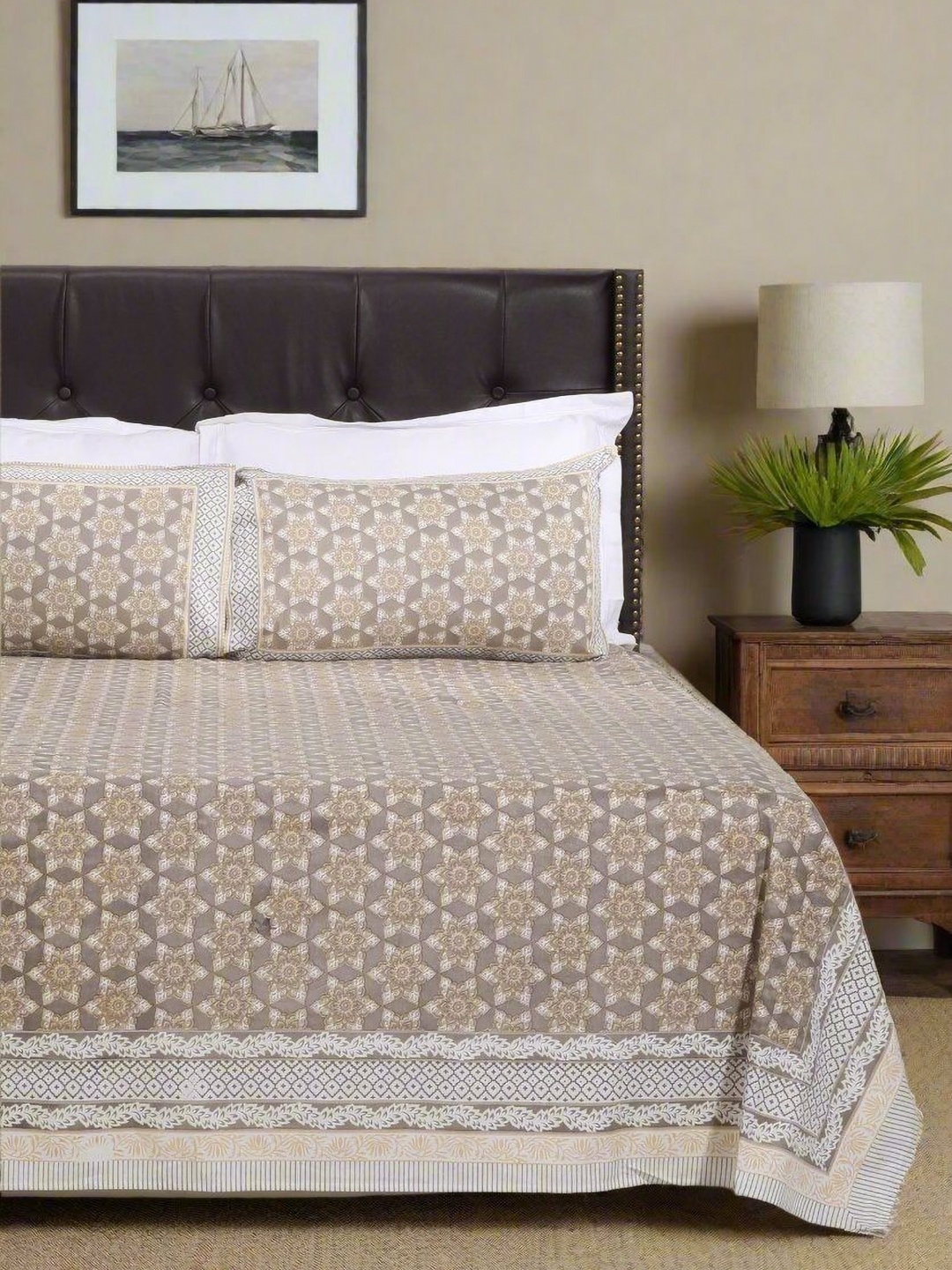 

SHAHENAZ Beige & Grey Floral 120 TC Queen Bedsheet with 2 Pillow Covers