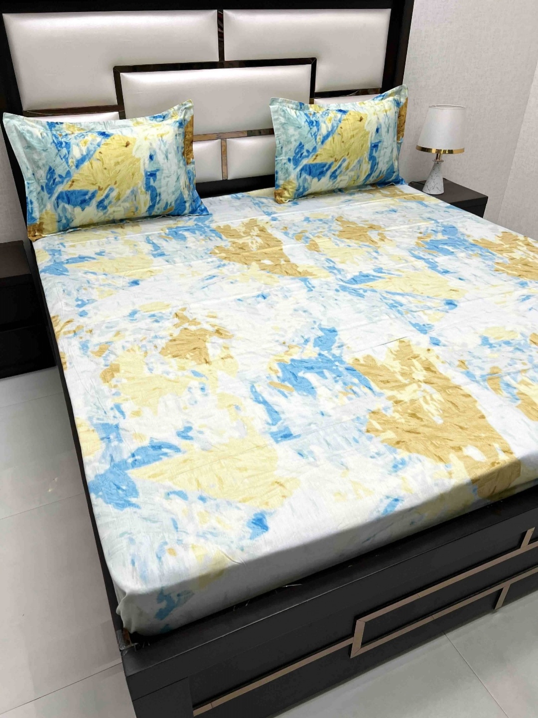 

Pure Decor Cotton King Size Double Bed Bedsheet With 2 Pillow Covers 2.74m X 2.74m, White