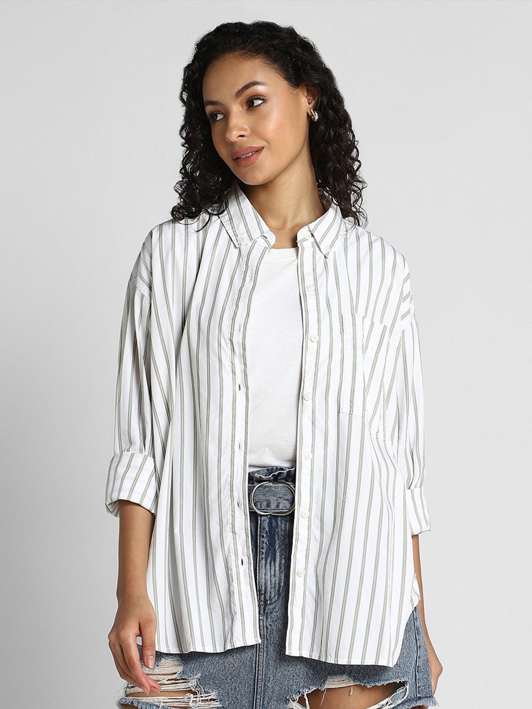 

AMERICAN EAGLE OUTFITTERS Women Classic Vertical Striped Cotton Casual Shirt, White