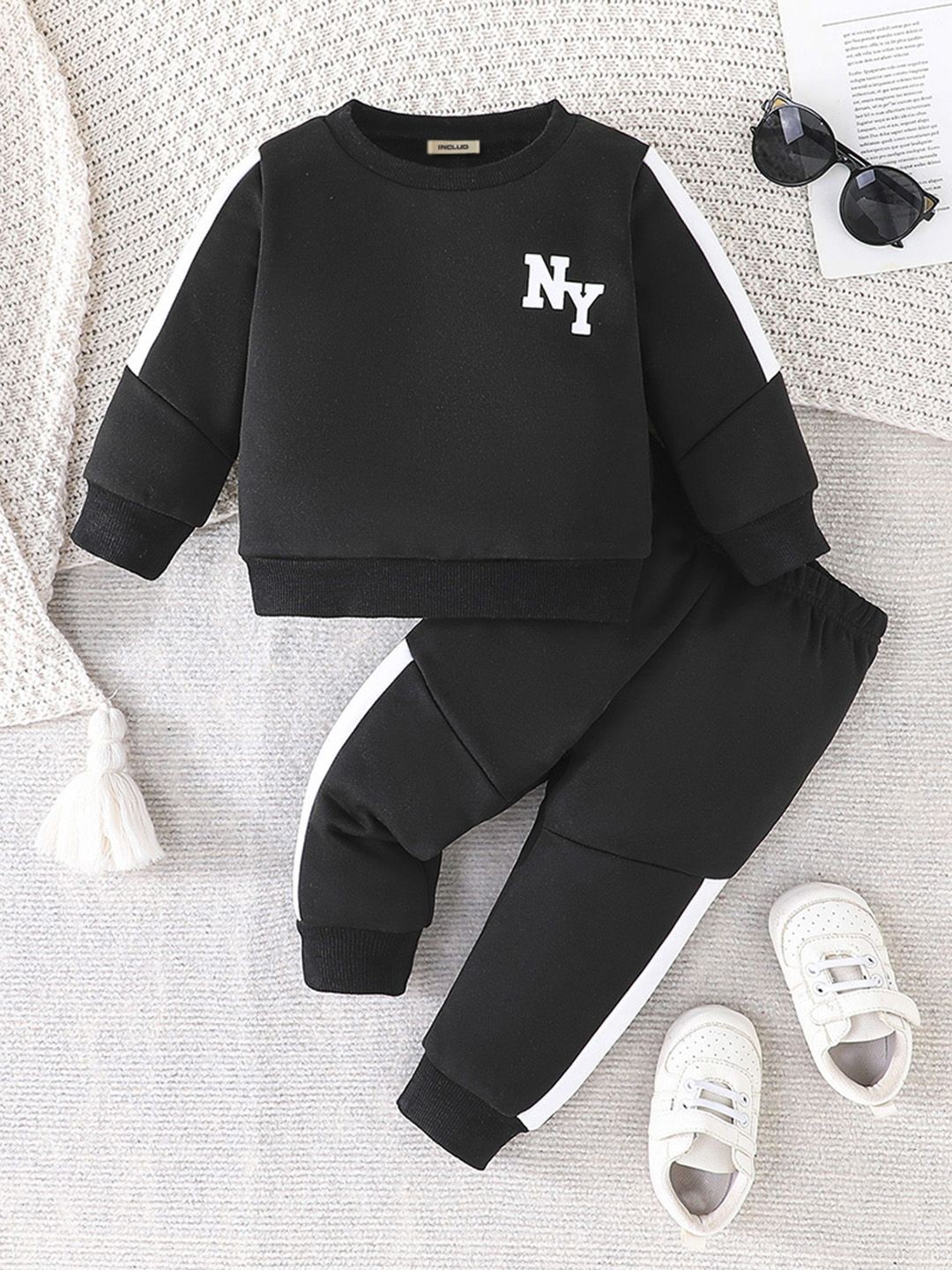 

INCLUD Boys Printed Trousers, Black