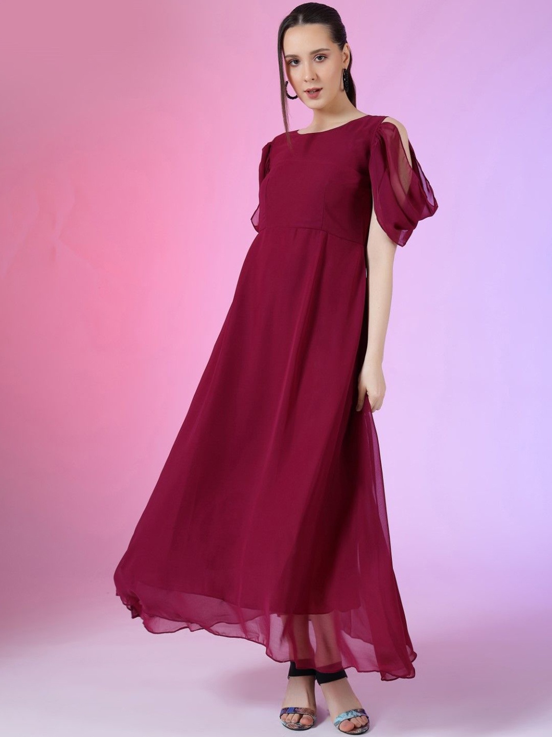 

Krunal Raiyani Women Fit & Flare Maxi Dress, Magenta
