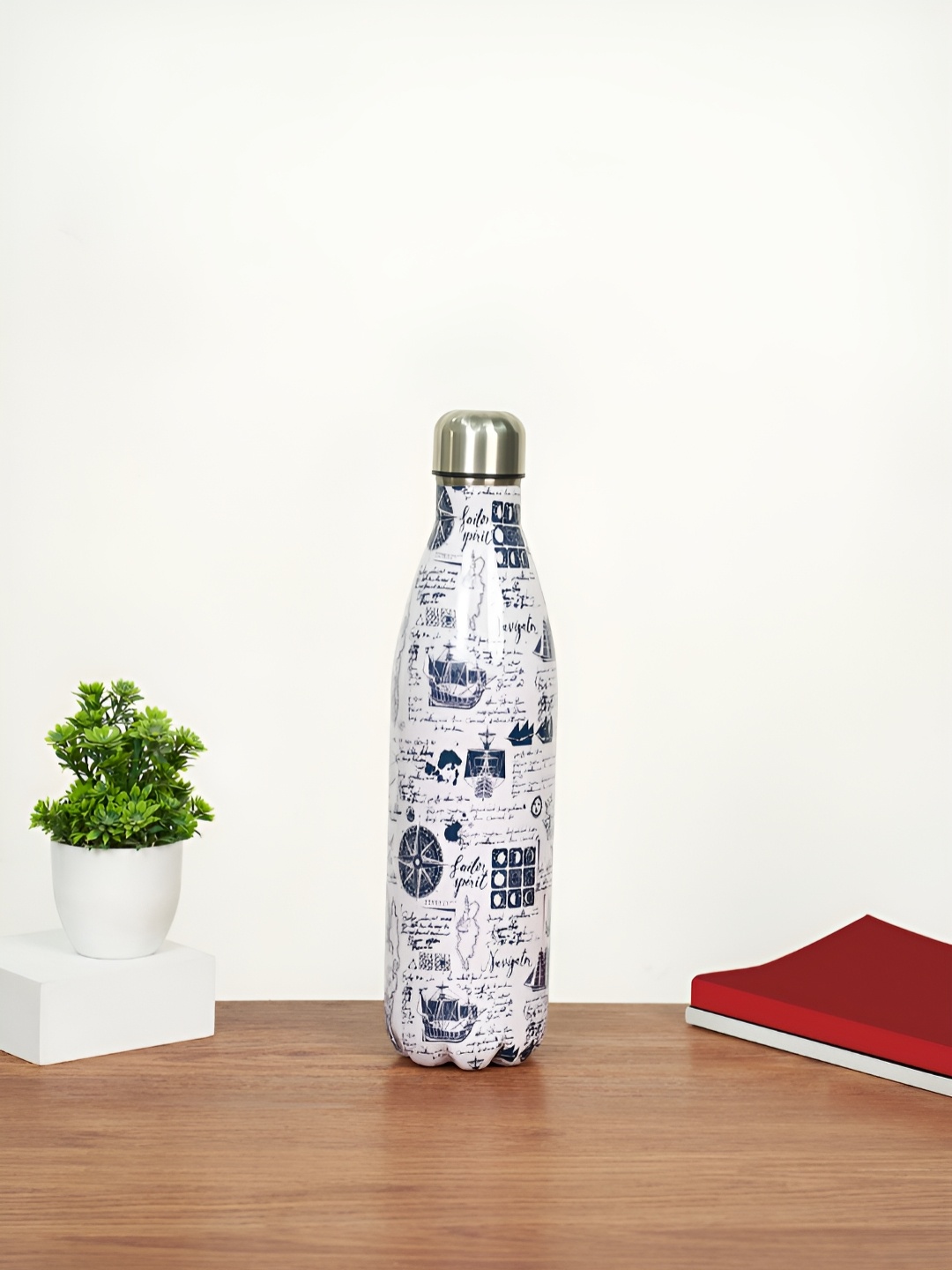 

Living scapes by Pantaloons White & Blue Single Stainless Steel Printed Water Bottle