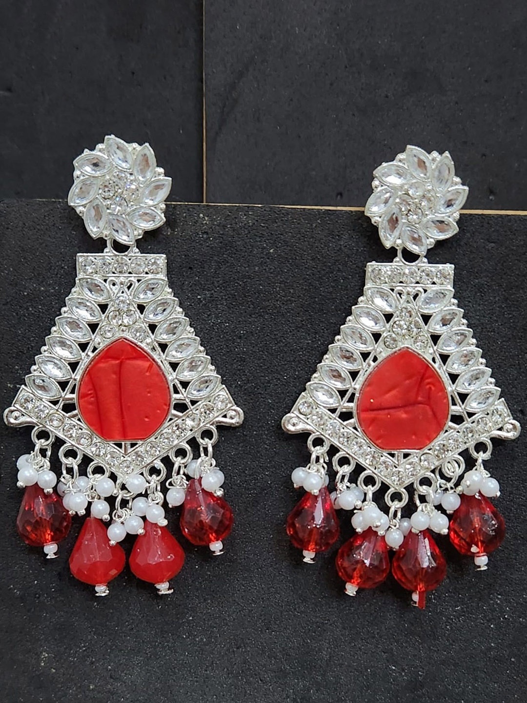 

TANLOOMS Floral Drop Earrings, Red