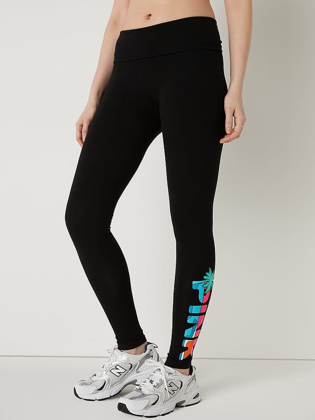 

Victoria's Secret Women Printed Mid-Rise Foldover Tights, Black