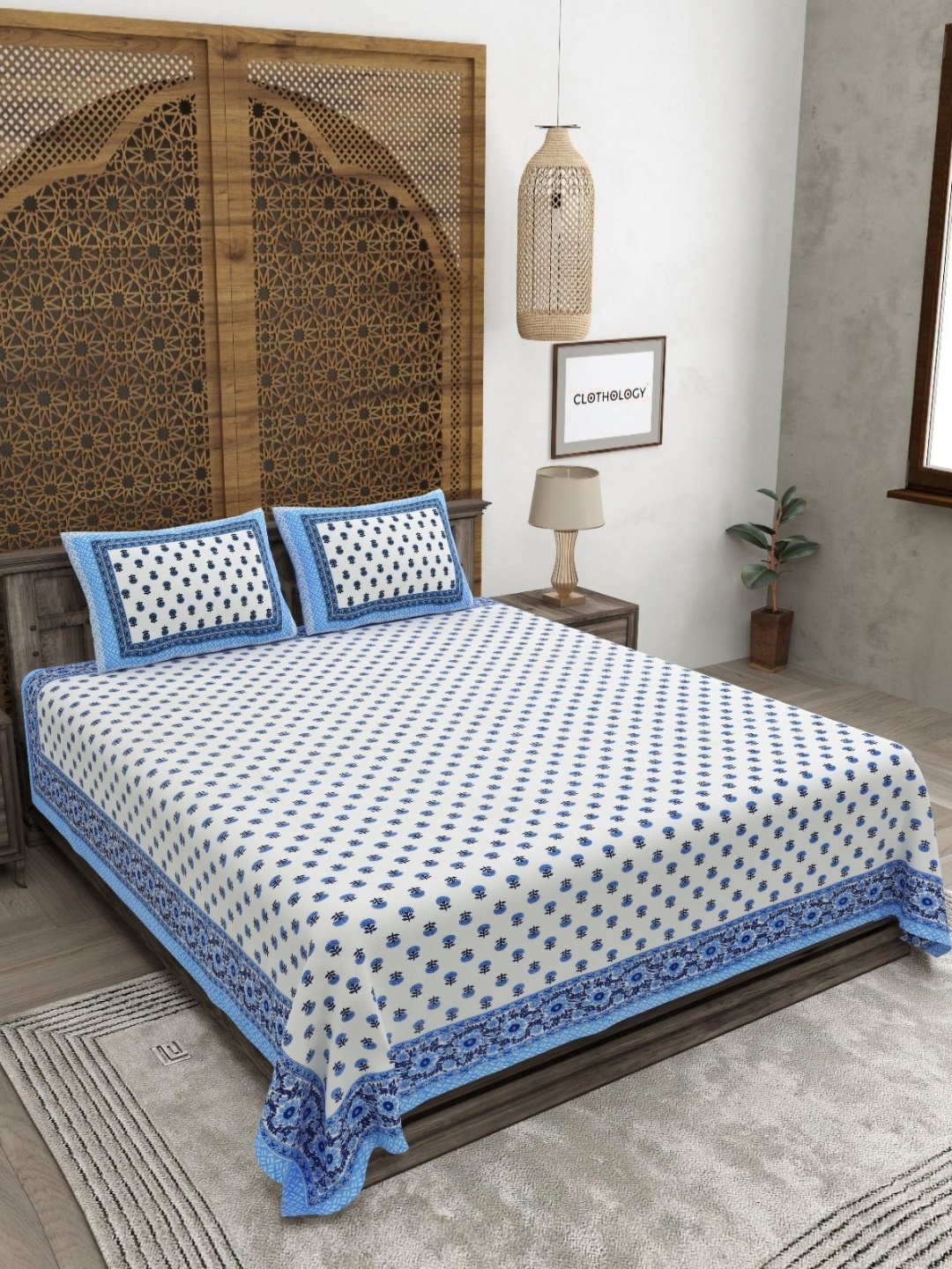 

CLOTHOLOGY Blue & White Floral 180 TC King Bedsheet with 2 Pillow Covers