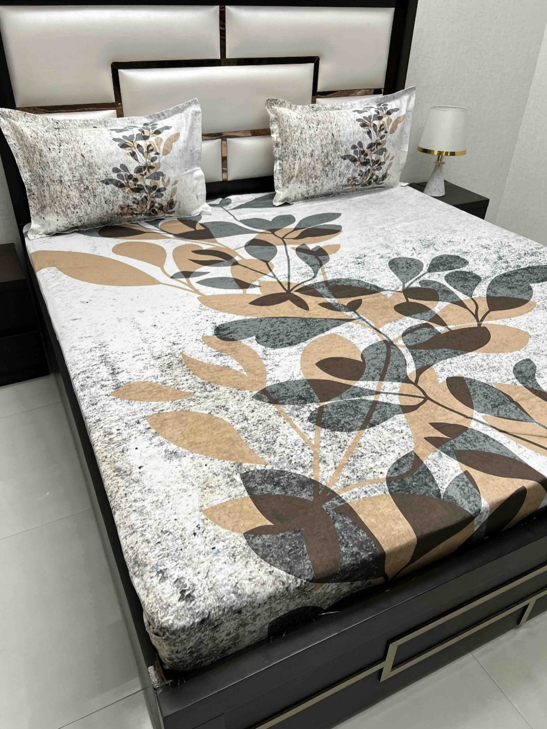 

Pure Decor Majestic Brown Floral 330 TC Pure Cotton King Bedsheet Set 2.73 m x 2.77 m