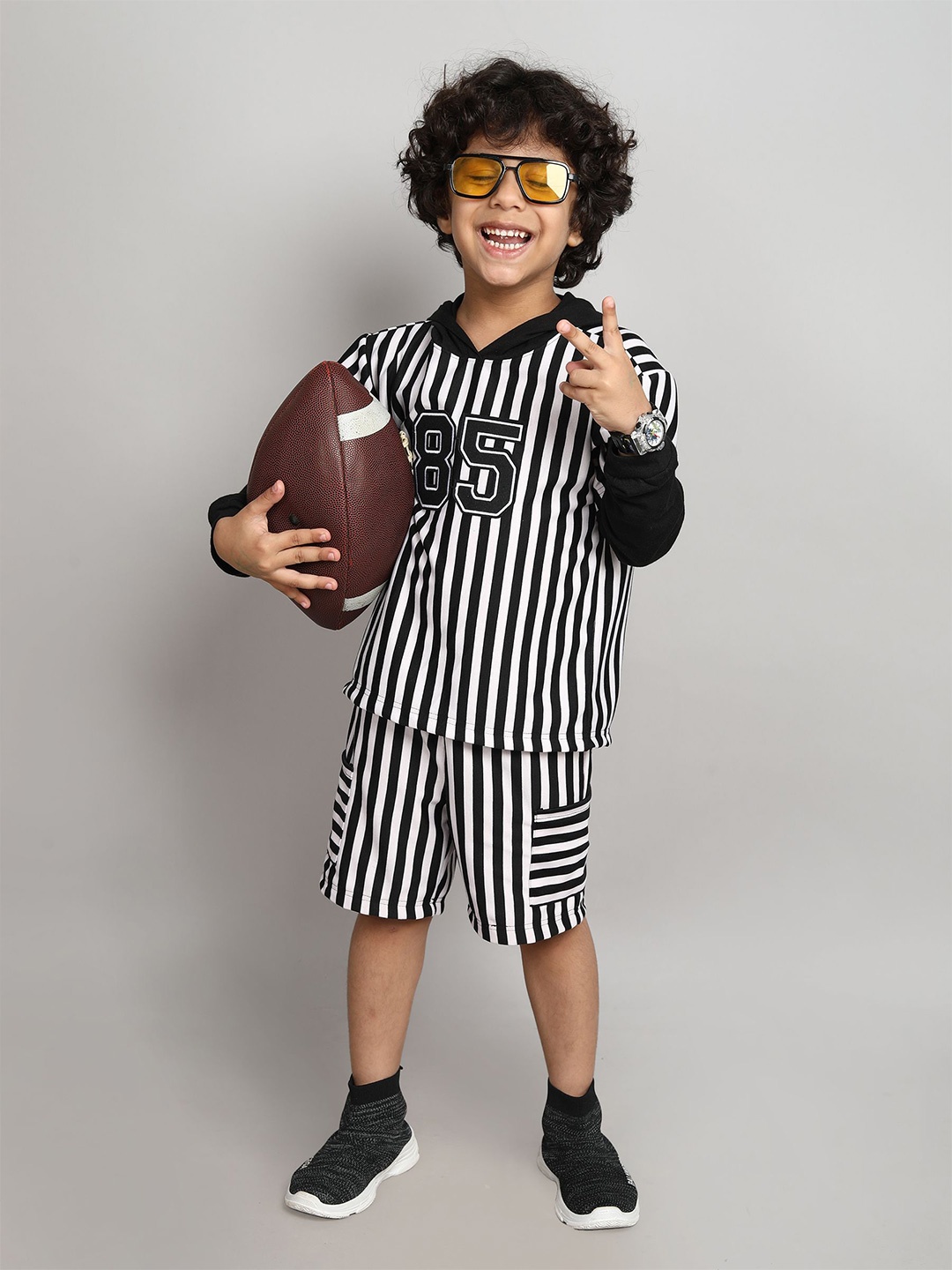 

taffykids Boys Striped Shorts, White