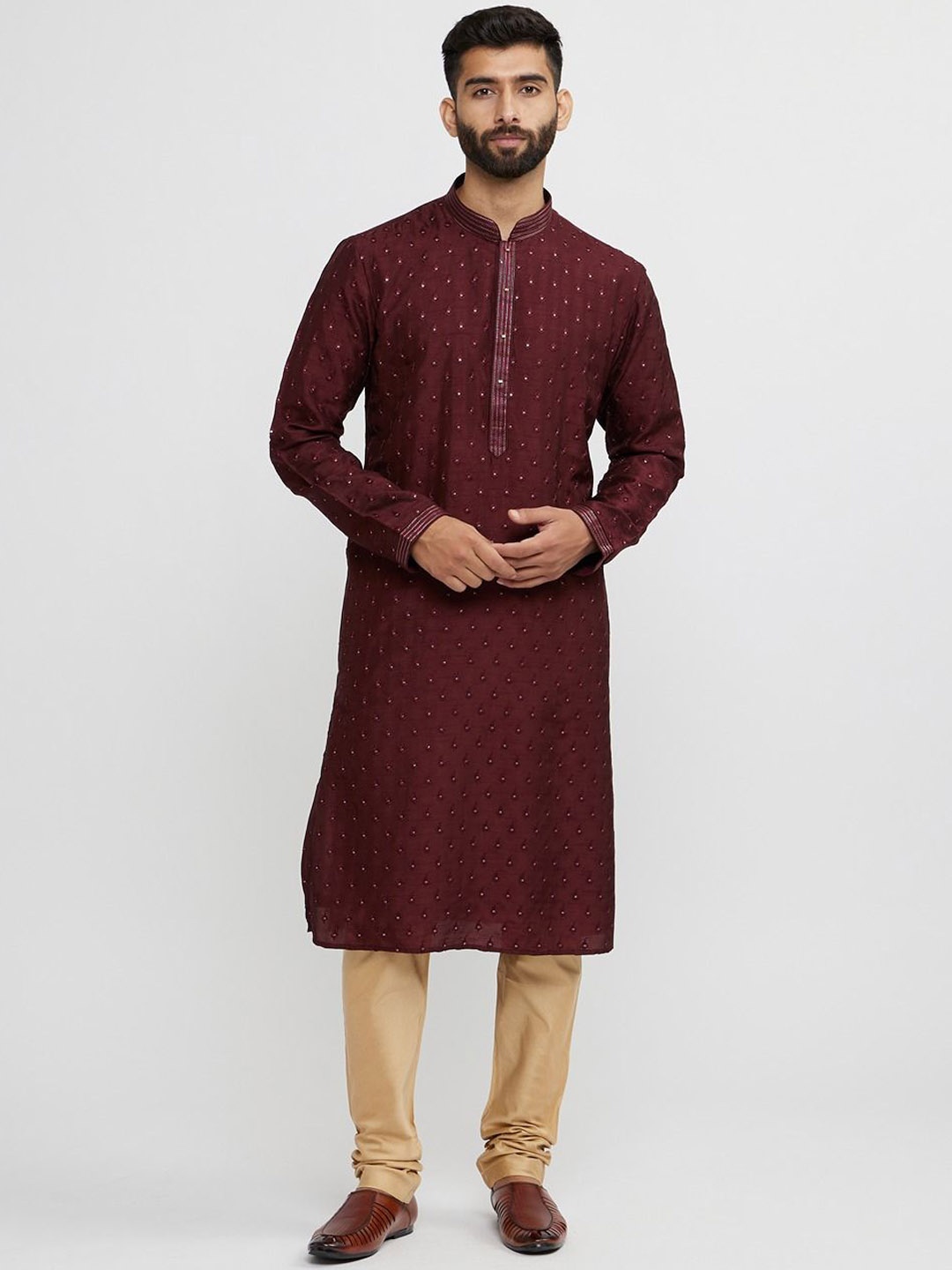 

Twamev Men Embroidered Regular Thread Work Kurta with Churidar, Maroon