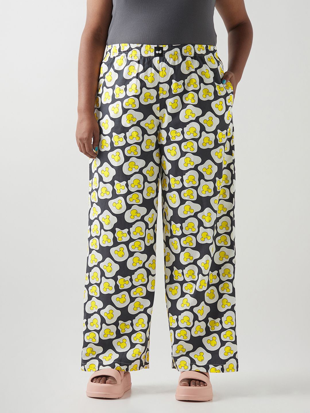 

Bewakoof Women Abstract Printed Cotton Plus Size Wide Leg Lounge Pants, Grey