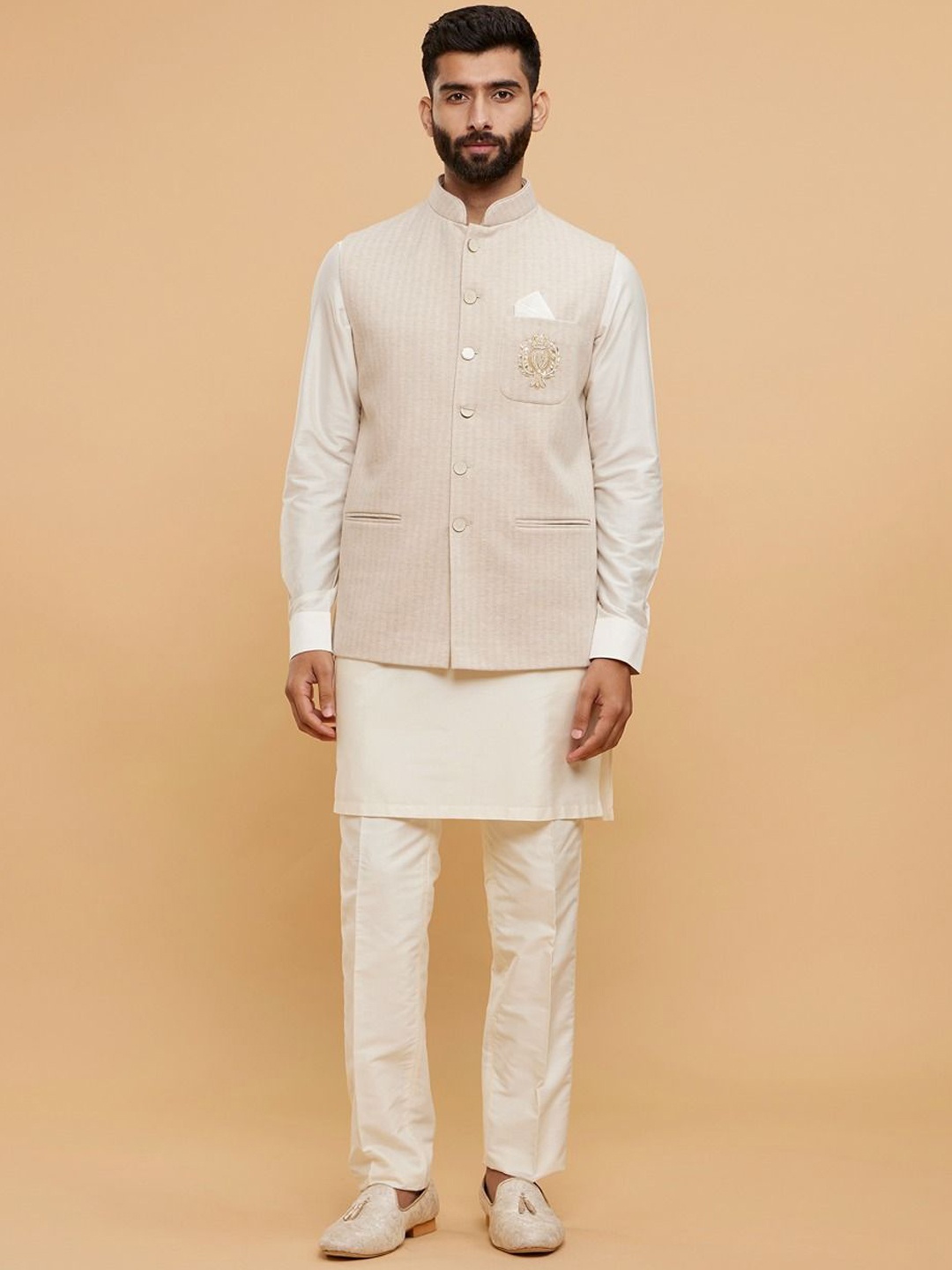 

Twamev Mandarin Collar Long Sleeves Regular Straight Kurta With Trouser With Nehru Jacket, Cream