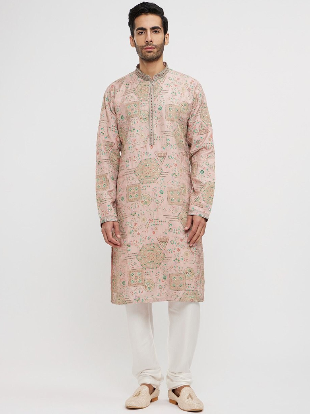 

Twamev Men Floral Embroidered Regular Sequinned Kurta with Churidar, Pink