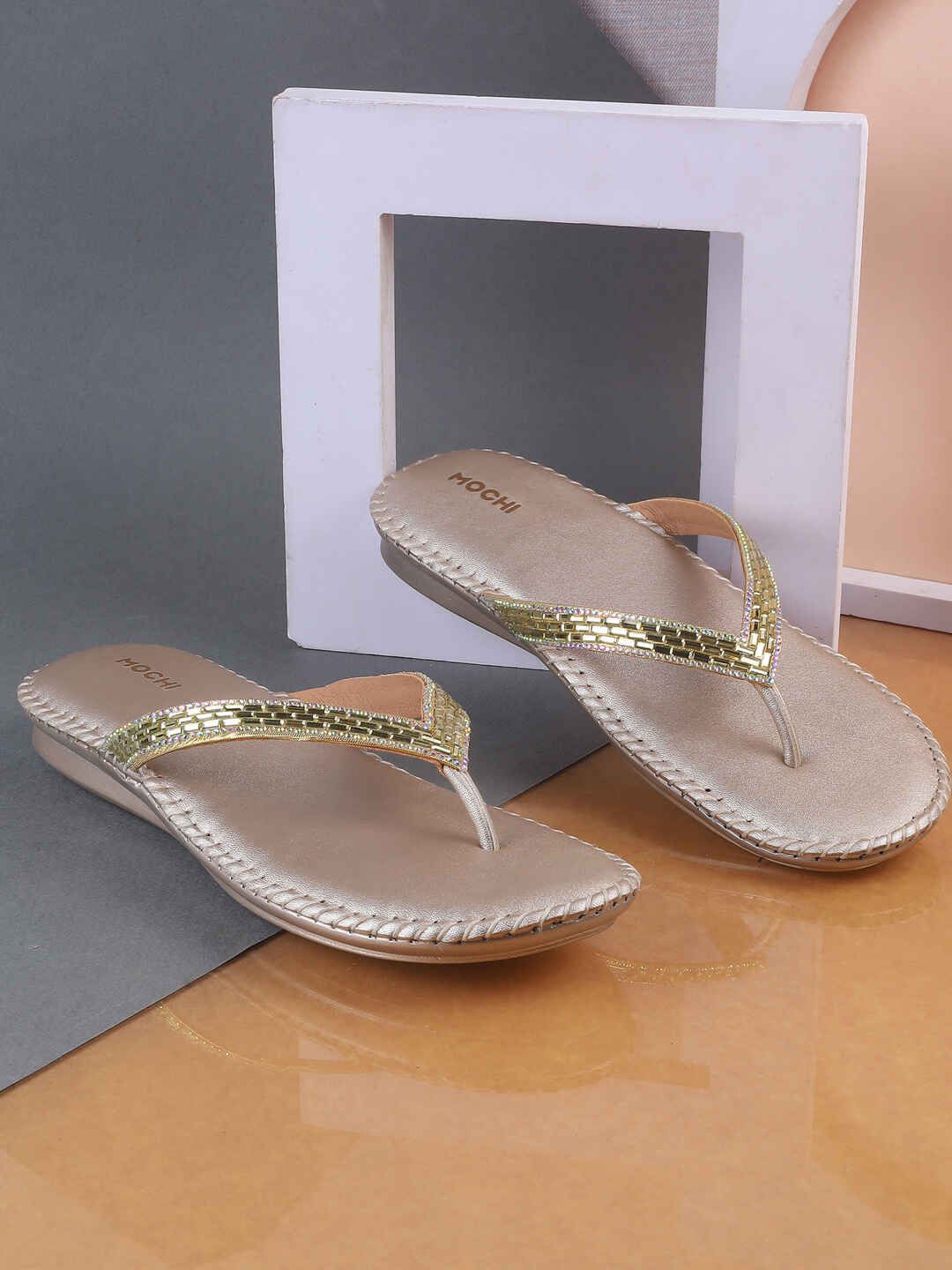 

Mochi Women Open Toe Flats, Gold