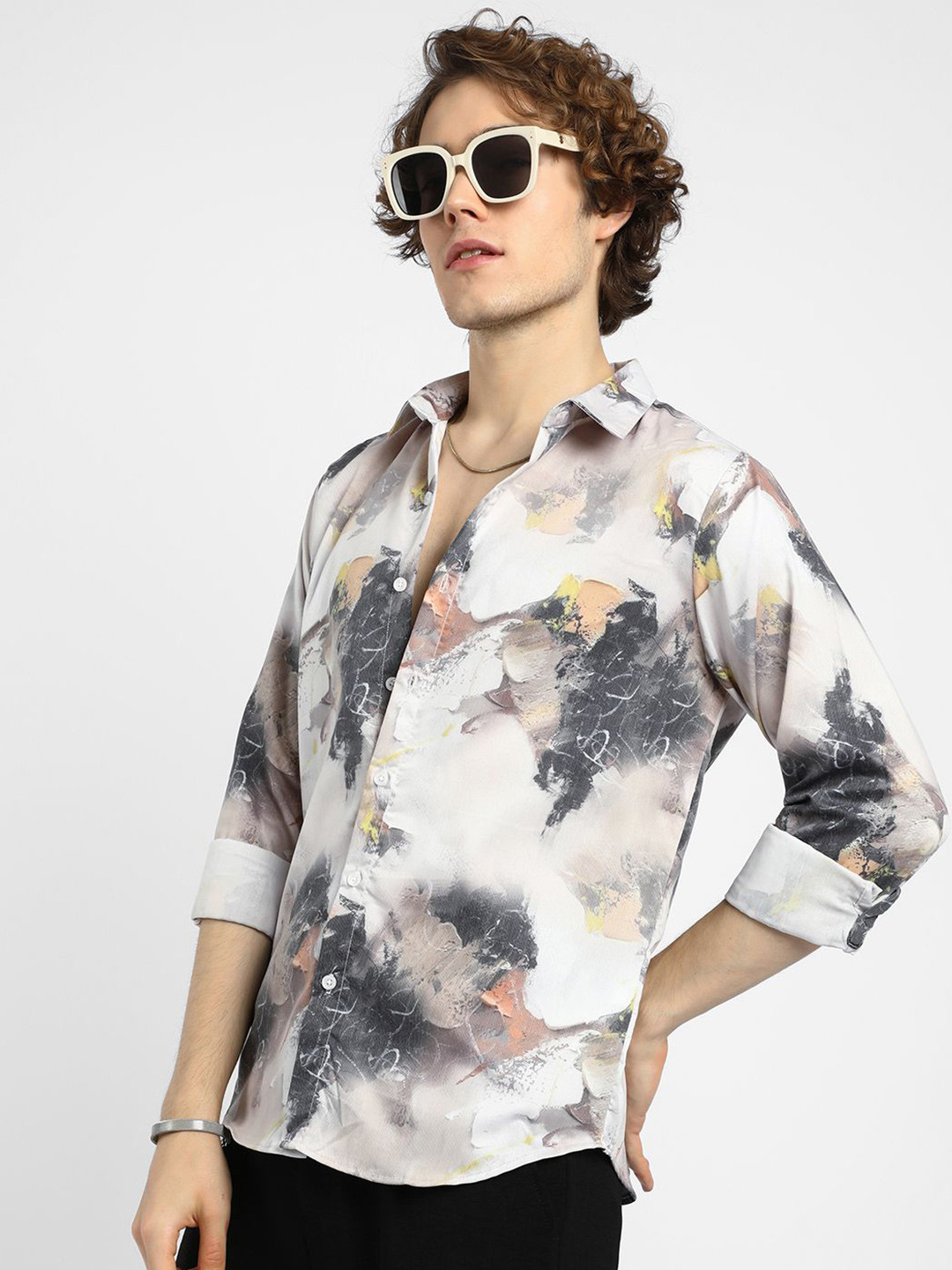 

Campus Sutra Men Comfort Fit Spread Collar Abstract Printed Casual Shirt, White