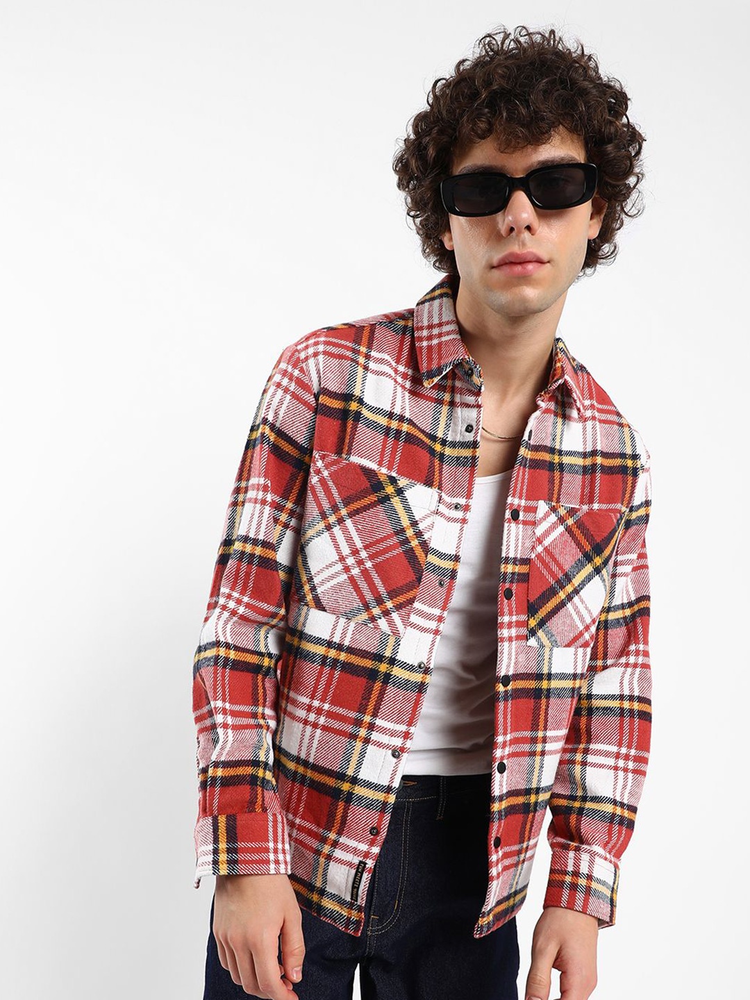 

Campus Sutra Men Comfort Oversized Fit Spread Collar Tartan Checked Casual Shirt, Red