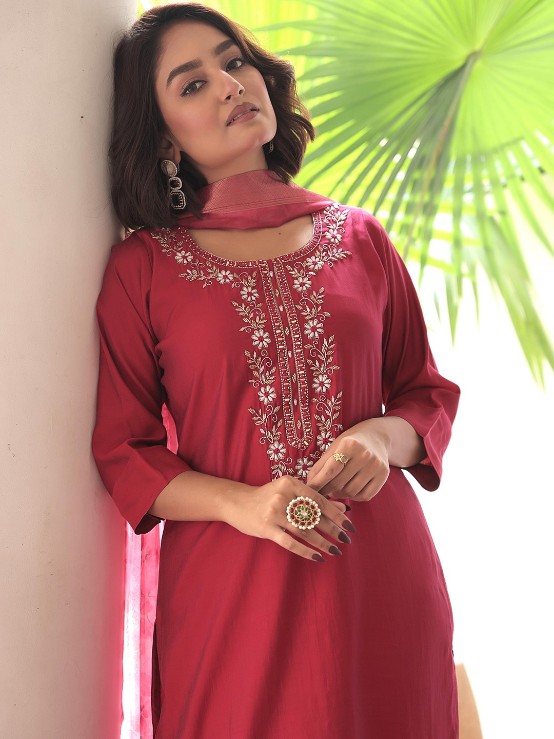 

Anouk Women Embroidered Regular Zardozi Kurta with Trousers & With Dupatta, Pink