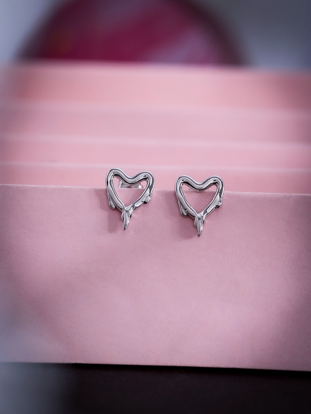 

DIAVO Contemporary Studs Earrings, Silver