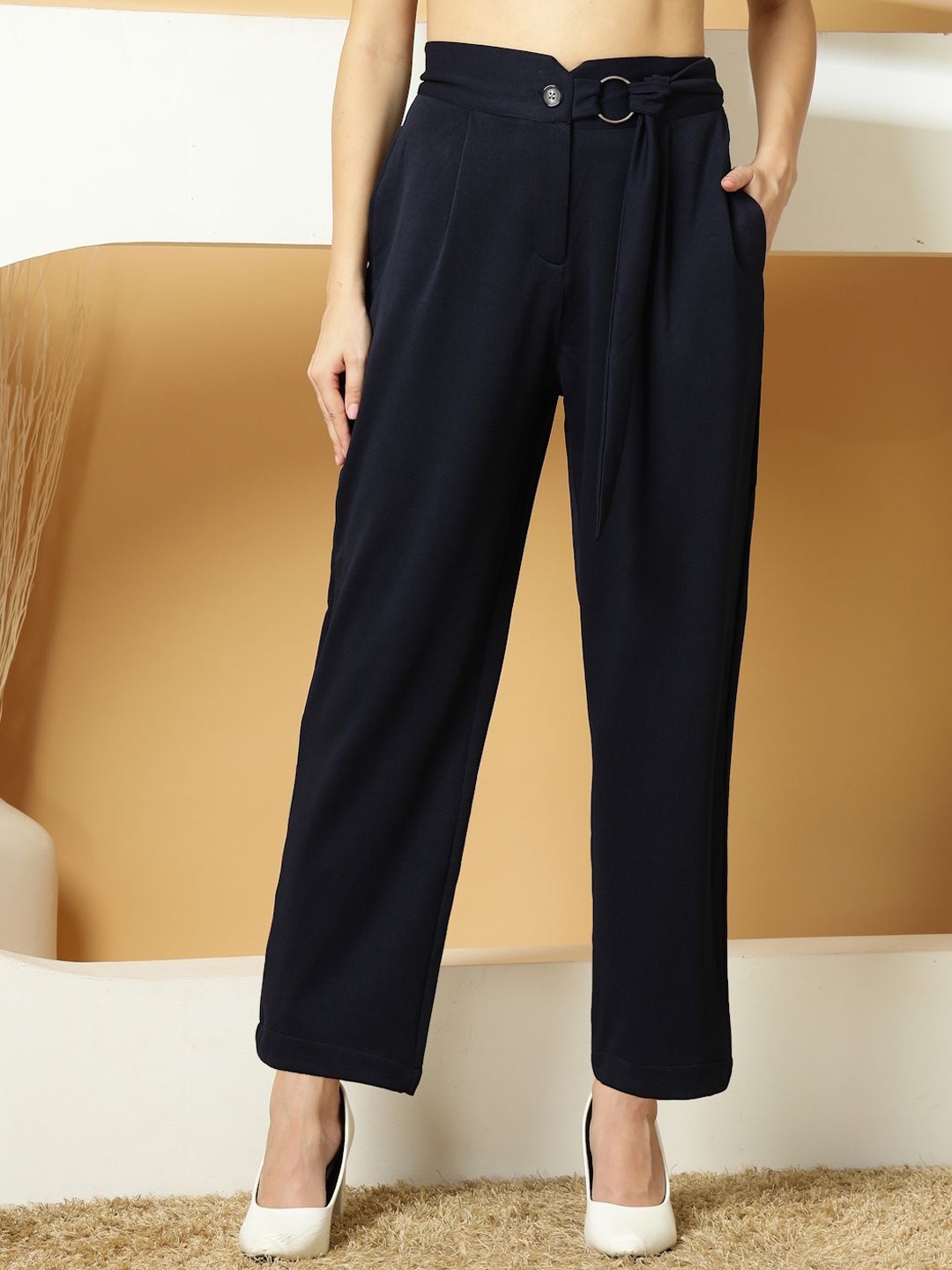 

Oomph! Women Relaxed Pleated Trousers, Blue