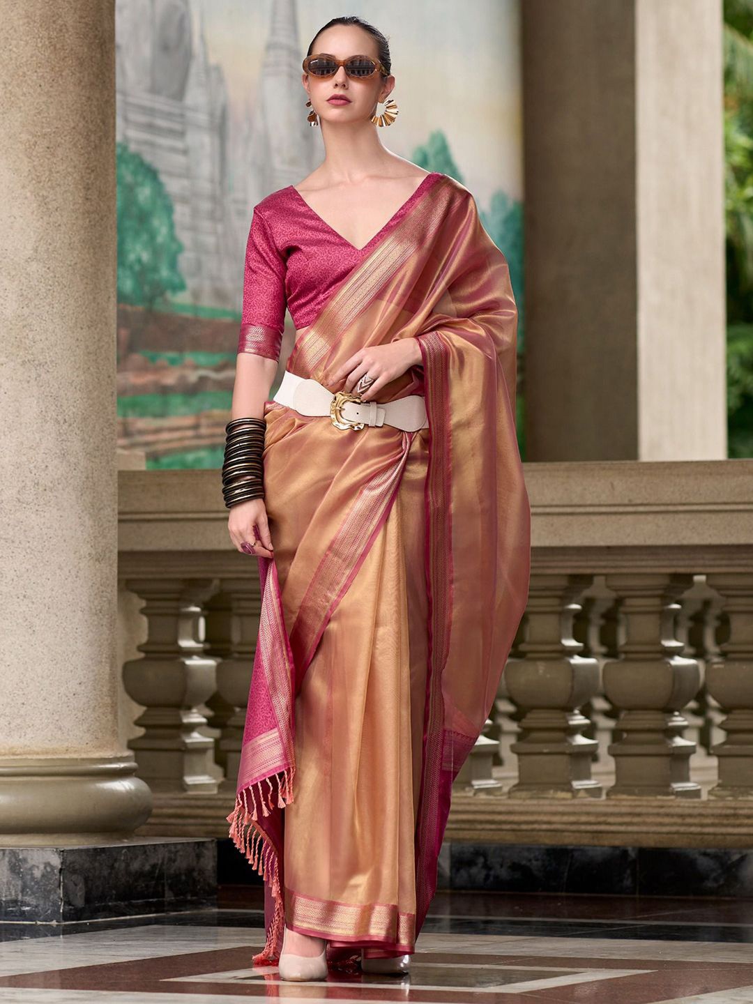 

Satrani Woven Design Zari Tissue Banarasi Saree, Pink