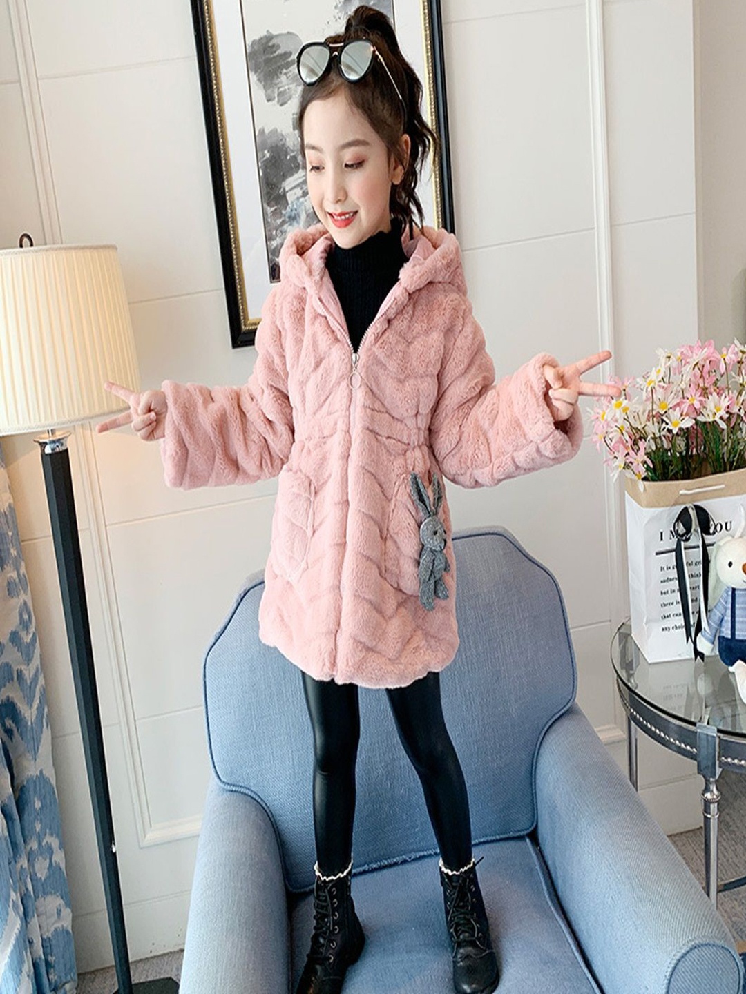 

Xsole Girls Hooded Neck Self Design Padded Jacket, Pink